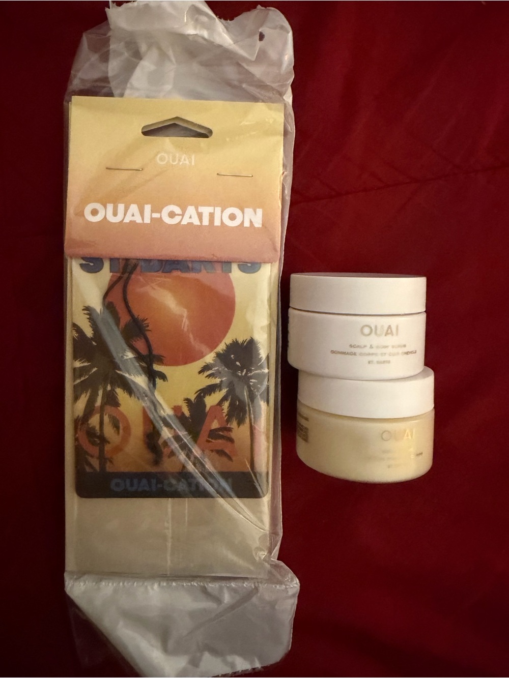 OUAI-CATION Gift Set with Cream Bath & Body Jars - 4x Air Fresheners